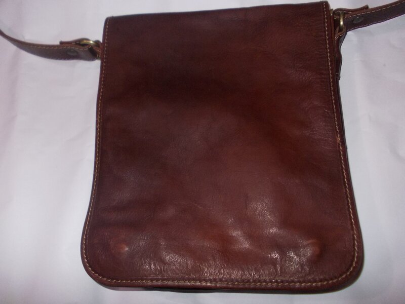 Borseta barbat, din piele naturala bivol, geanta medie, Italia, poze reale