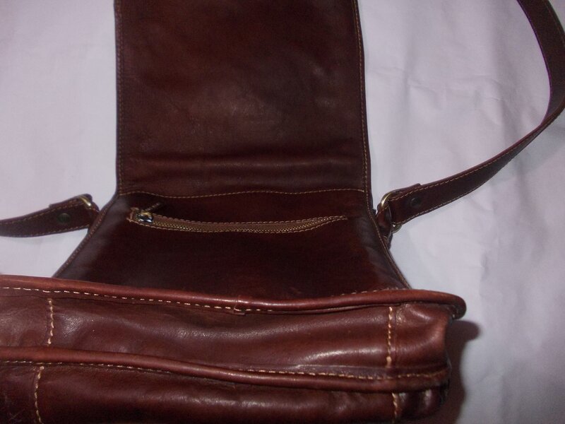 Borseta barbat, din piele naturala bivol, geanta medie, Italia, poze reale